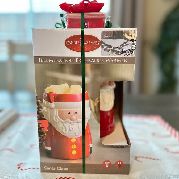 Candle Warmers Santa Electric Table Top Fragrance Warmer with Wax Melts - Picture 2 of 5